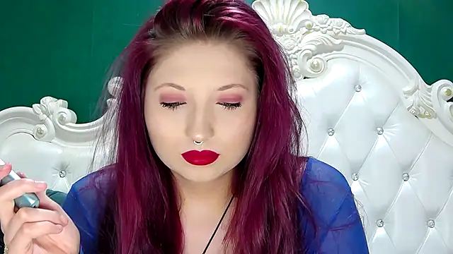 Snapshot of ArielBurn chatting on 4, 12, 2025 ArielBurn online show from 4, 12, 2025