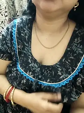 cuteyqueen online show from 14, 4, 2026