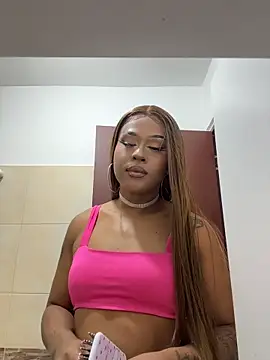 Snapshot of EmmaEbony_ts chatting on 31, 5, 2026 EmmaEbony ts online show from 31, 5, 2026