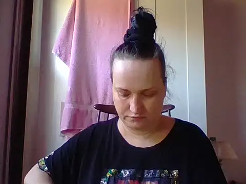  squirty cum lady  online show from 18, 3, 2025