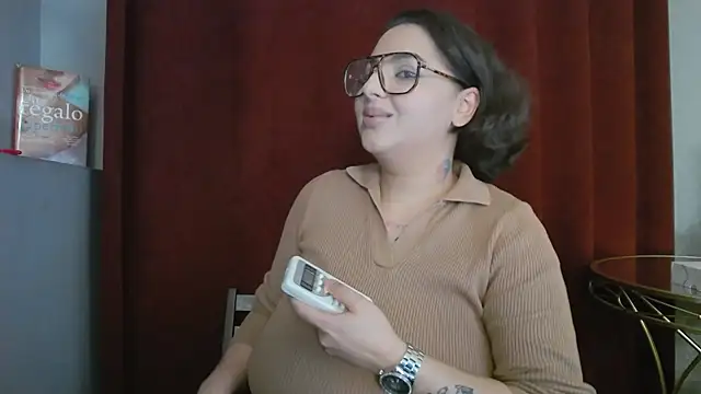 BustyAllyy online show from 18, 12, 2025