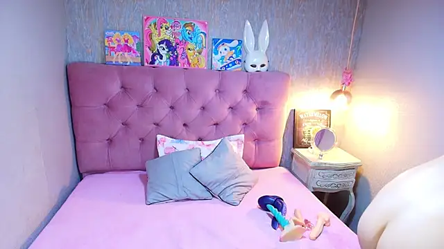 charlottemoonxz online show from 28, 3, 2026