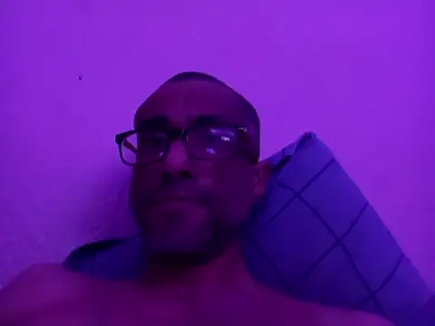 Snapshot of PutoCpsBR chatting on 25, 10, 2025 PutoCpsBR online show from 25, 10, 2025