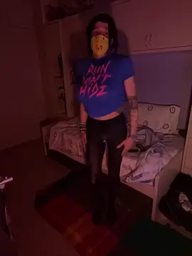 Snapshot of Kamaleonix chatting on 7, 2, 2025 Kamaleonix online show from 7, 2, 2025