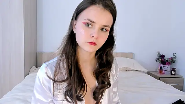 Snapshot of evelinal_ove chatting on 5, 3, 2025 evelinal ove online show from 5, 3, 2025