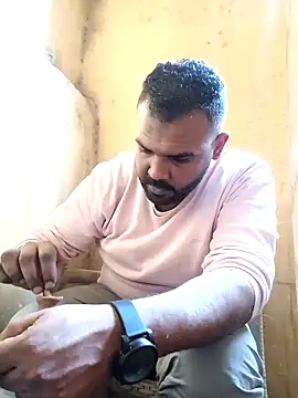 Snapshot of ListedLoin chatting on 8, 1, 2025 ListedLoin online show from 8, 1, 2025