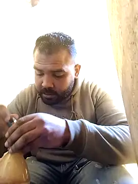 Snapshot of ListedLoin chatting on 12, 1, 2025 ListedLoin online show from 12, 1, 2025