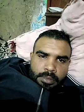 Snapshot of ListedLoin chatting on 1, 2, 2025 ListedLoin online show from 1, 2, 2025