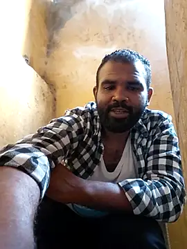 Snapshot of ListedLoin chatting on 31, 10, 2025 ListedLoin online show from 31, 10, 2025