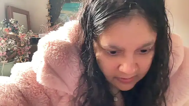 Snapshot of MelanieFawker chatting on 5, 10, 2025 MelanieFawker online show from 5, 10, 2025