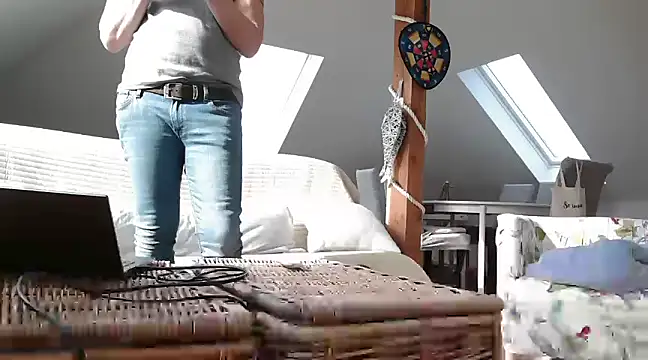 Snapshot of maxmueller321 chatting on 23, 3, 2025 maxmueller321 online show from 23, 3, 2025