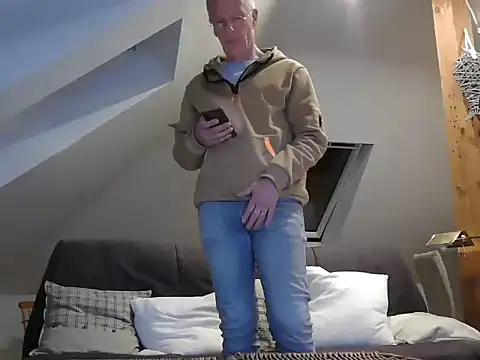 maxmueller321 online show from 3, 3, 2026