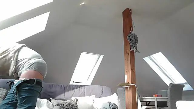 maxmueller321 online show from 12, 4, 2026