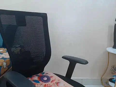 Inviting Aanya online show from 3, 2, 2025