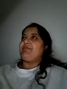 Snapshot of sarahhh1987 chatting on 27, 10, 2025 sarahhh1987 online show from 27, 10, 2025