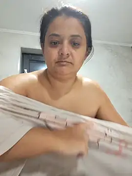 Snapshot of sarahhh1987 chatting on 7, 11, 2025 sarahhh1987 online show from 7, 11, 2025