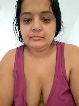 Snapshot of sarahhh1987 chatting on 13, 11, 2025 sarahhh1987 online show from 13, 11, 2025