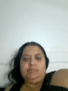 Snapshot of sarahhh1987 chatting on 13, 11, 2025 sarahhh1987 online show from 13, 11, 2025