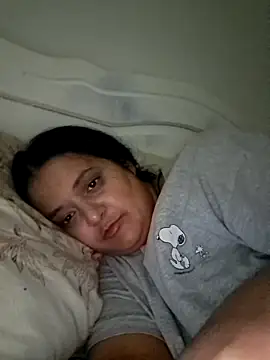 Snapshot of sarahhh1987 chatting on 14, 11, 2025 sarahhh1987 online show from 14, 11, 2025