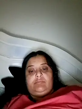 Snapshot of sarahhh1987 chatting on 19, 11, 2025 sarahhh1987 online show from 19, 11, 2025