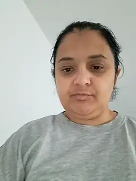 Snapshot of sarahhh1987 chatting on 21, 11, 2025 sarahhh1987 online show from 21, 11, 2025