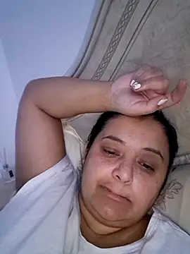 Snapshot of sarahhh1987 chatting on 24, 11, 2025 sarahhh1987 online show from 24, 11, 2025