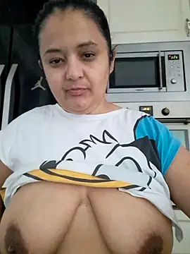 Snapshot of sarahhh1987 chatting on 25, 11, 2025 sarahhh1987 online show from 25, 11, 2025