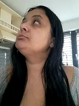 Snapshot of sarahhh1987 chatting on 26, 11, 2025 sarahhh1987 online show from 26, 11, 2025