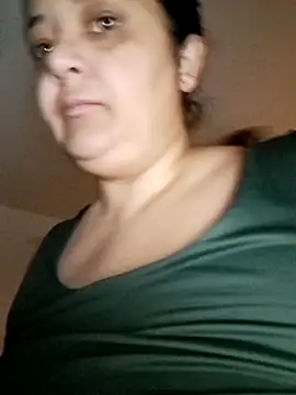 Snapshot of sarahhh1987 chatting on 1, 12, 2025 sarahhh1987 online show from 1, 12, 2025