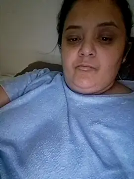 Snapshot of sarahhh1987 chatting on 7, 1, 2026 sarahhh1987 online show from 7, 1, 2026