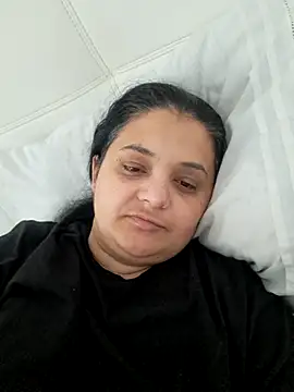 Snapshot of sarahhh1987 chatting on 21, 2, 2026 sarahhh1987 online show from 21, 2, 2026