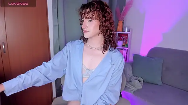 AnntoniaWood online show from 12, 2, 2026