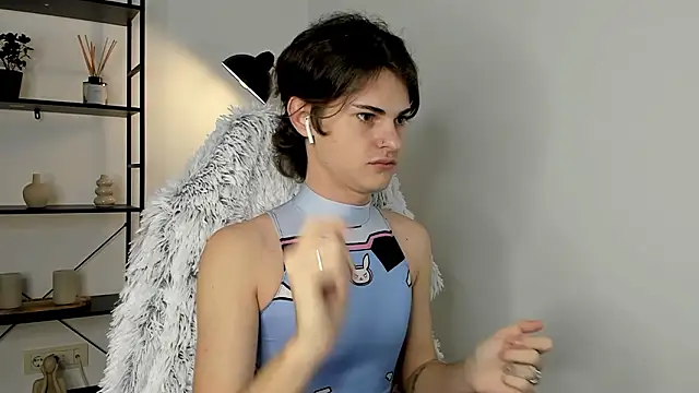 little femb0y online show from 7, 2, 2026