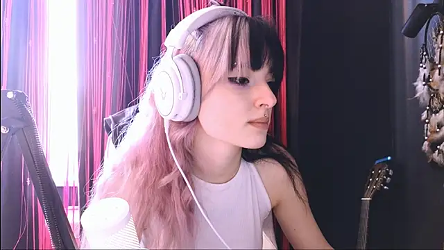 Avi Nile online show from 25, 10, 2025