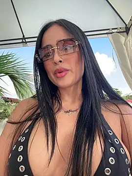 Alexandra duque online show from 7, 11, 2025