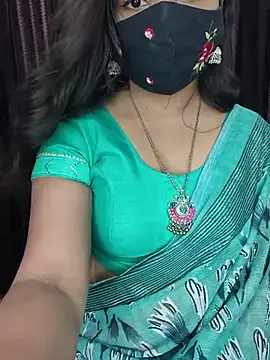 Snapshot of Tanvi-patil chatting on 22, 3, 2025 Tanvi-patil online show from 22, 3, 2025