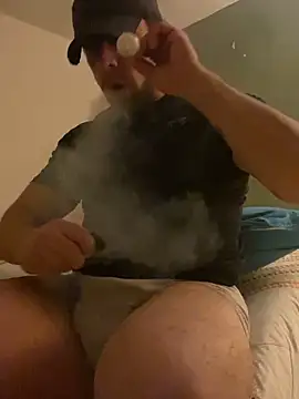 Snapshot of FumesClouds chatting on 21, 1, 2025 FumesClouds online show from 21, 1, 2025