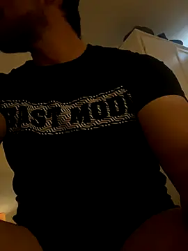 Snapshot of FumesClouds chatting on 8, 11, 2025 FumesClouds online show from 8, 11, 2025