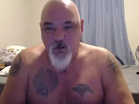 Snapshot of Newfiesausage1972 chatting on 4, 1, 2025 Newfiesausage1972 online show from 4, 1, 2025