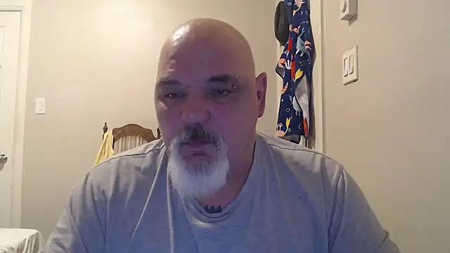 Snapshot of Newfiesausage1972 chatting on 9, 2, 2025 Newfiesausage1972 online show from 9, 2, 2025