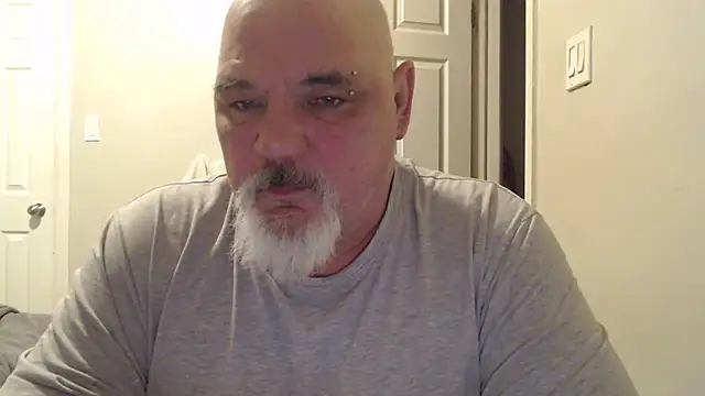 Snapshot of Newfiesausage1972 chatting on 11, 2, 2025 Newfiesausage1972 online show from 11, 2, 2025