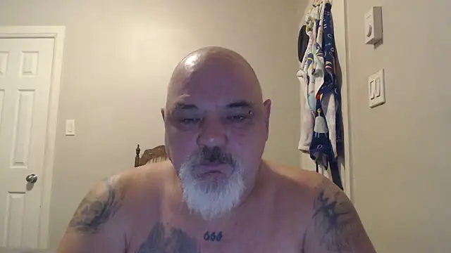 Snapshot of Newfiesausage1972 chatting on 28, 2, 2025 Newfiesausage1972 online show from 28, 2, 2025