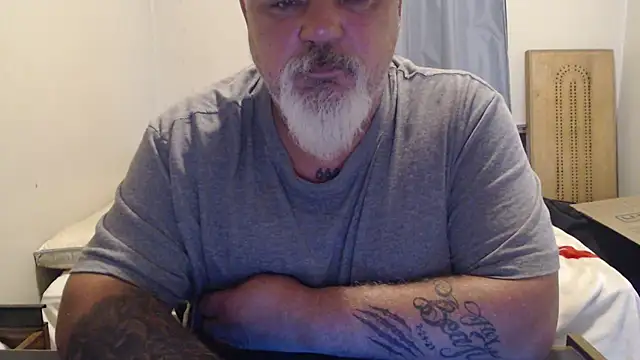 Snapshot of Newfiesausage1972 chatting on 25, 9, 2025 Newfiesausage1972 online show from 25, 9, 2025