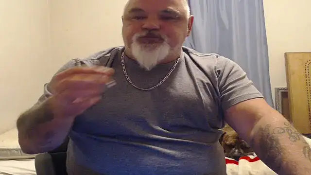 Snapshot of Newfiesausage1972 chatting on 27, 9, 2025 Newfiesausage1972 online show from 27, 9, 2025
