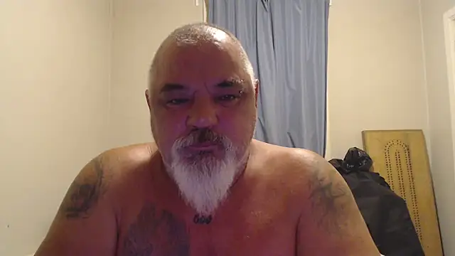 Snapshot of Newfiesausage1972 chatting on 3, 10, 2025 Newfiesausage1972 online show from 3, 10, 2025