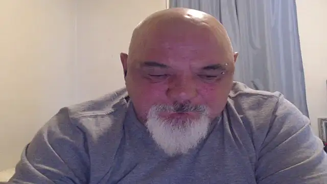 Snapshot of Newfiesausage1972 chatting on 8, 10, 2025 Newfiesausage1972 online show from 8, 10, 2025