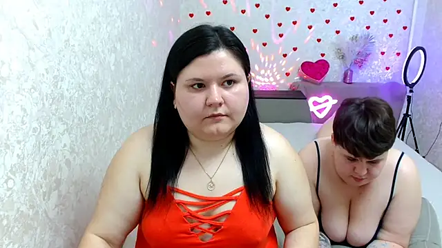 BeckyAndHellen online show from 16, 2, 2025
