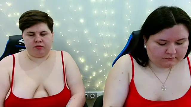 Snapshot of BeckyAndHellen chatting on 21, 3, 2026 BeckyAndHellen online show from 21, 3, 2026