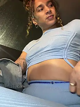 Snapshot of Shuggabutt chatting on 22, 12, 2024 Shuggabutt online show from 22, 12, 2024