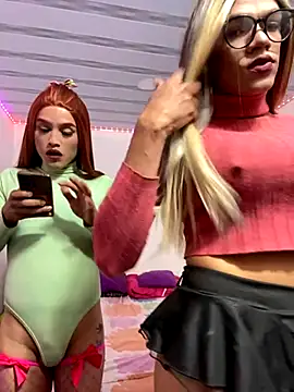 Snapshot of big_girl21cm chatting on 30, 10, 2025 big girl21cm online show from 30, 10, 2025